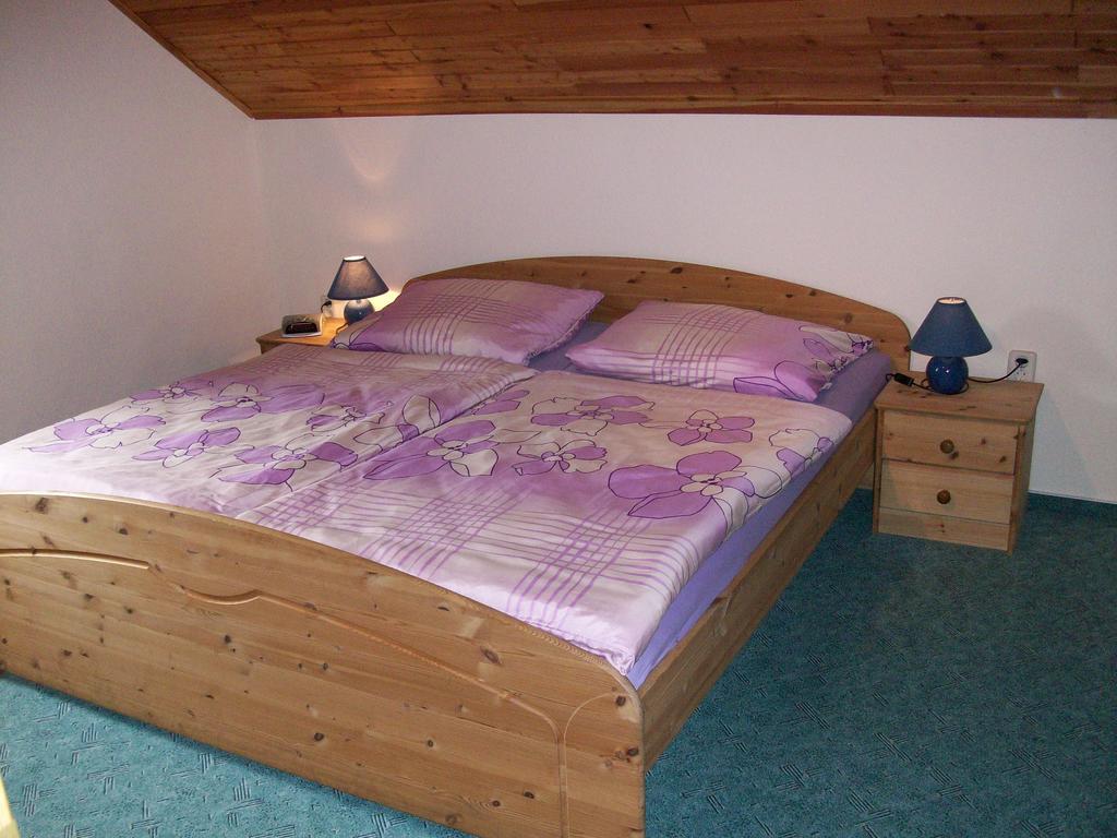 Haus Walpurga Apartment เชียร์เคอ ภายนอก รูปภาพ